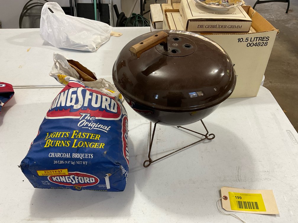 Charcoal grill with charcoal