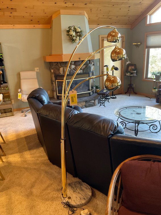 Spider pole lamp