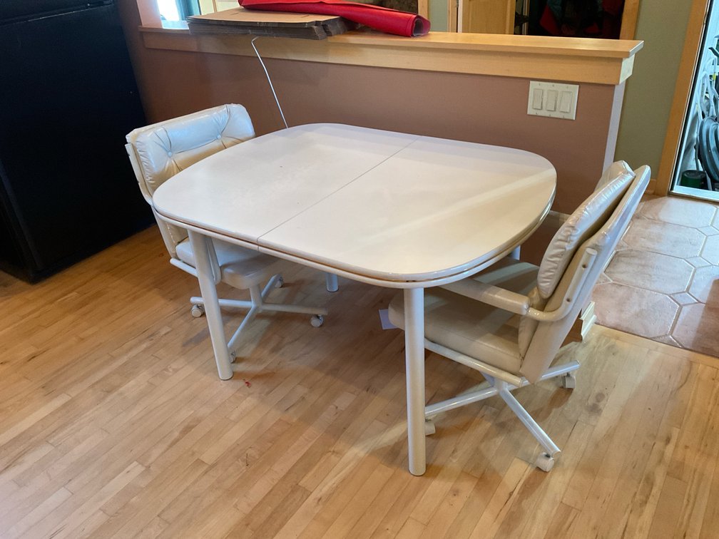 White table and chairs