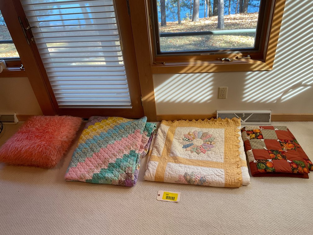 Amish and other quilts