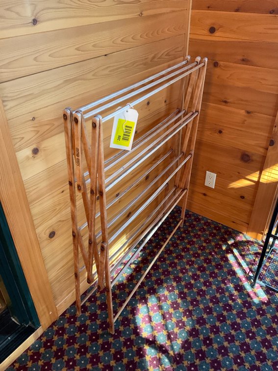 Clothes drying rack