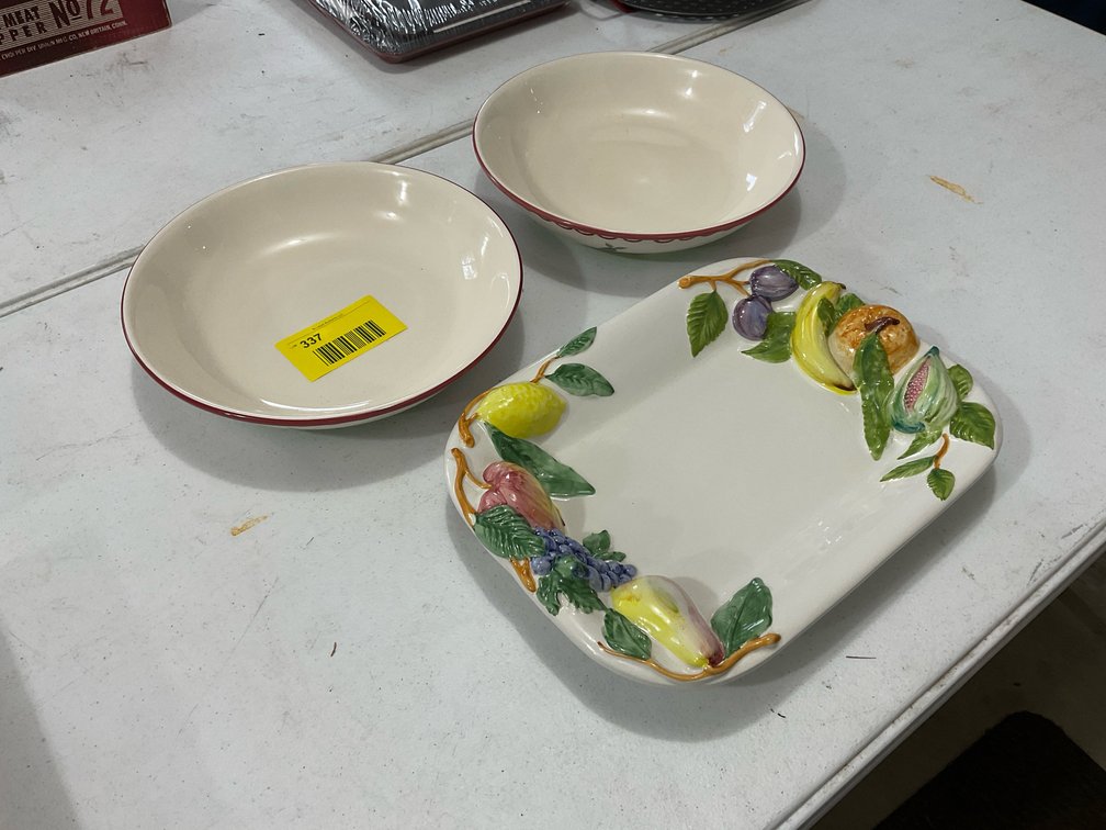 Platter and bowls