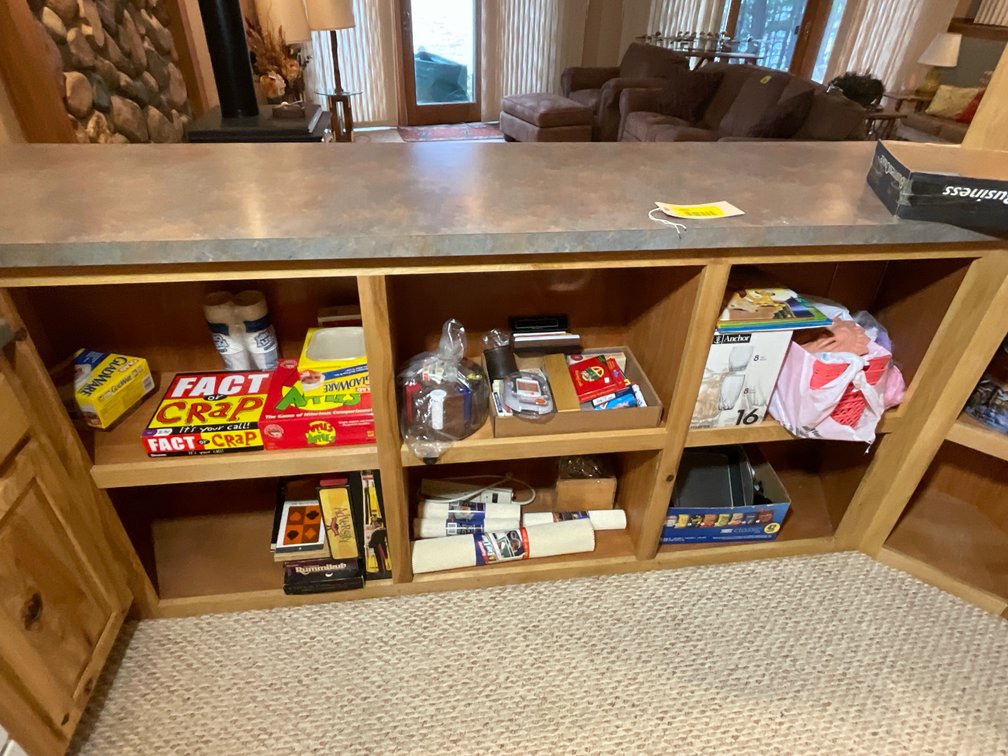 Games/poker chips/tins/glasses