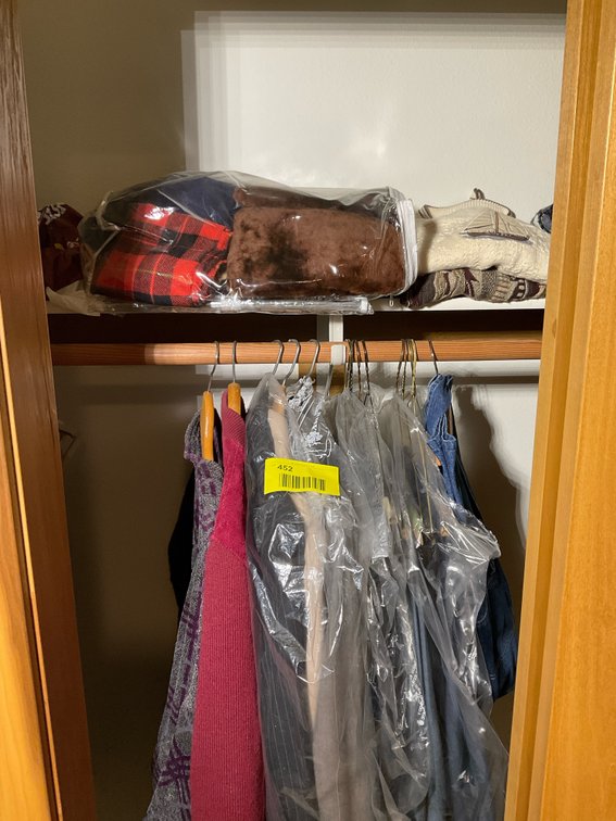 Miscellaneous extra large clothing