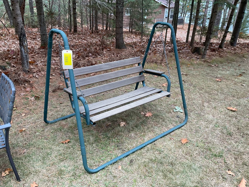 Yard swing