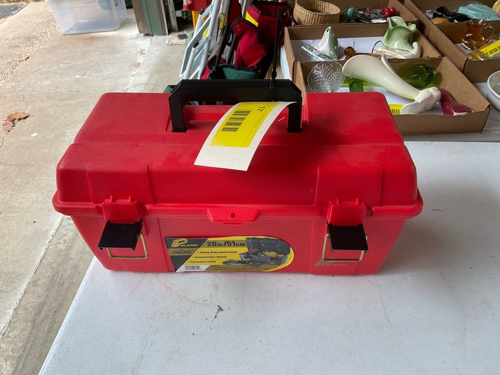 Toolbox with painting/Caulking