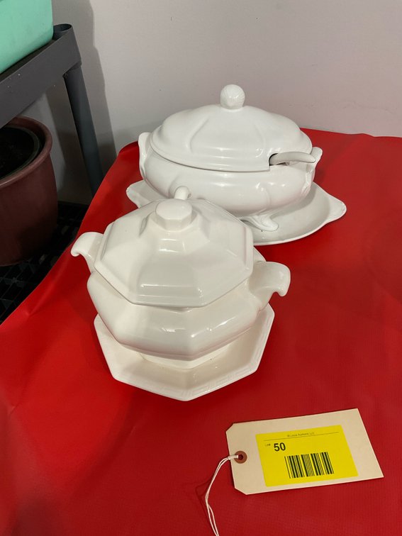 Serving dishes
