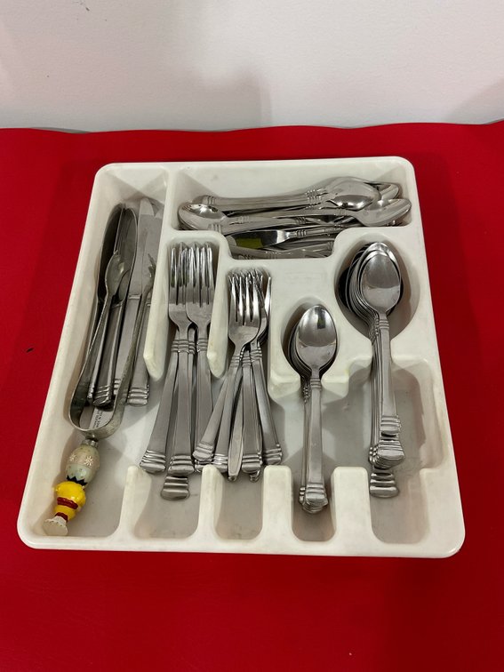 Miscellaneous silverware