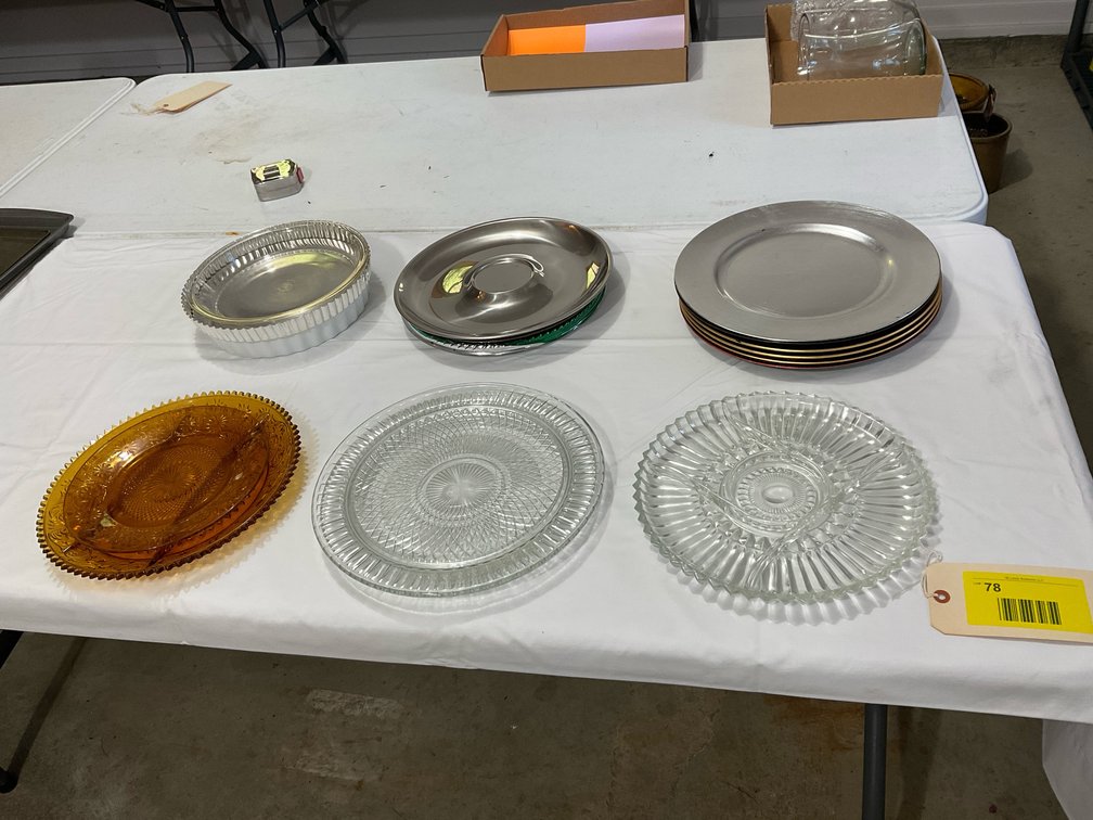 Miscellaneous plates/platters
