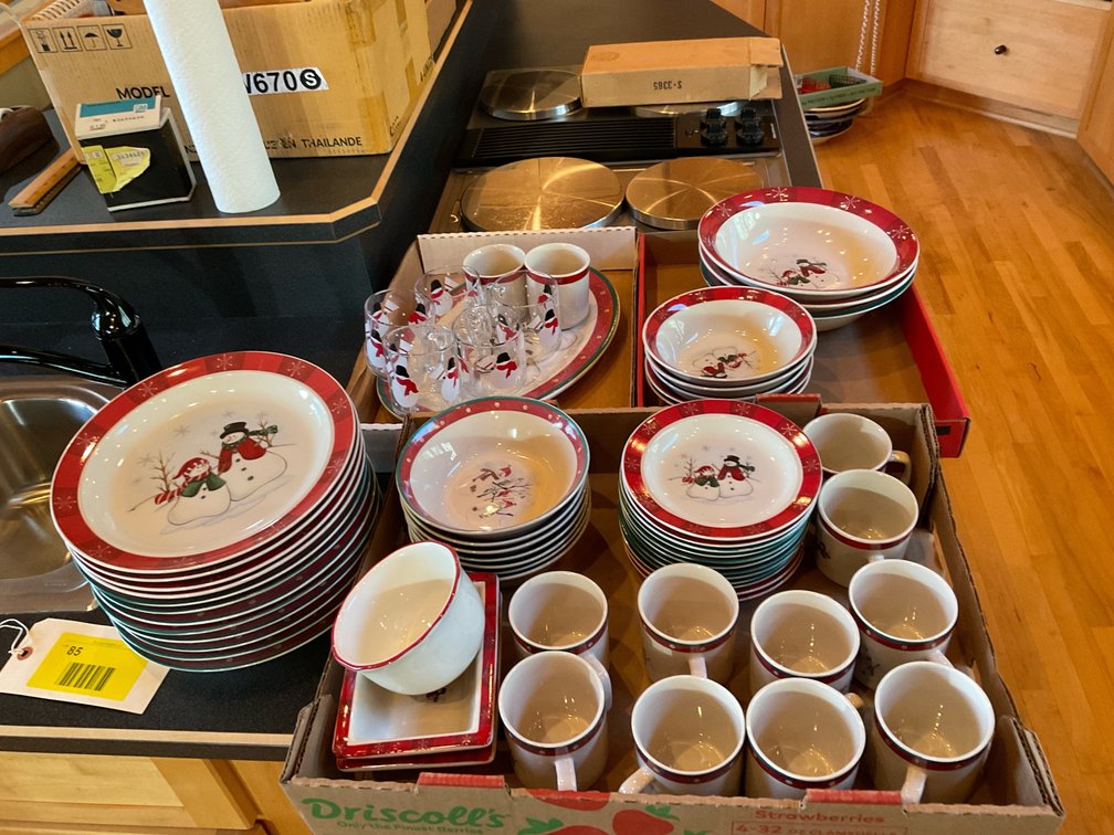 Beautiful Christmas dishes