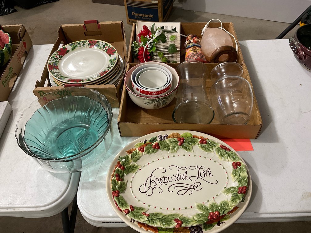 Lamp, Christmas plates, platters, bowls