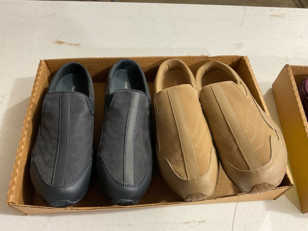 Women's size 10 shoes