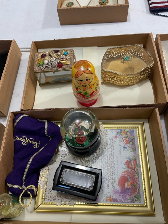 Nesting doll/jewelry cases