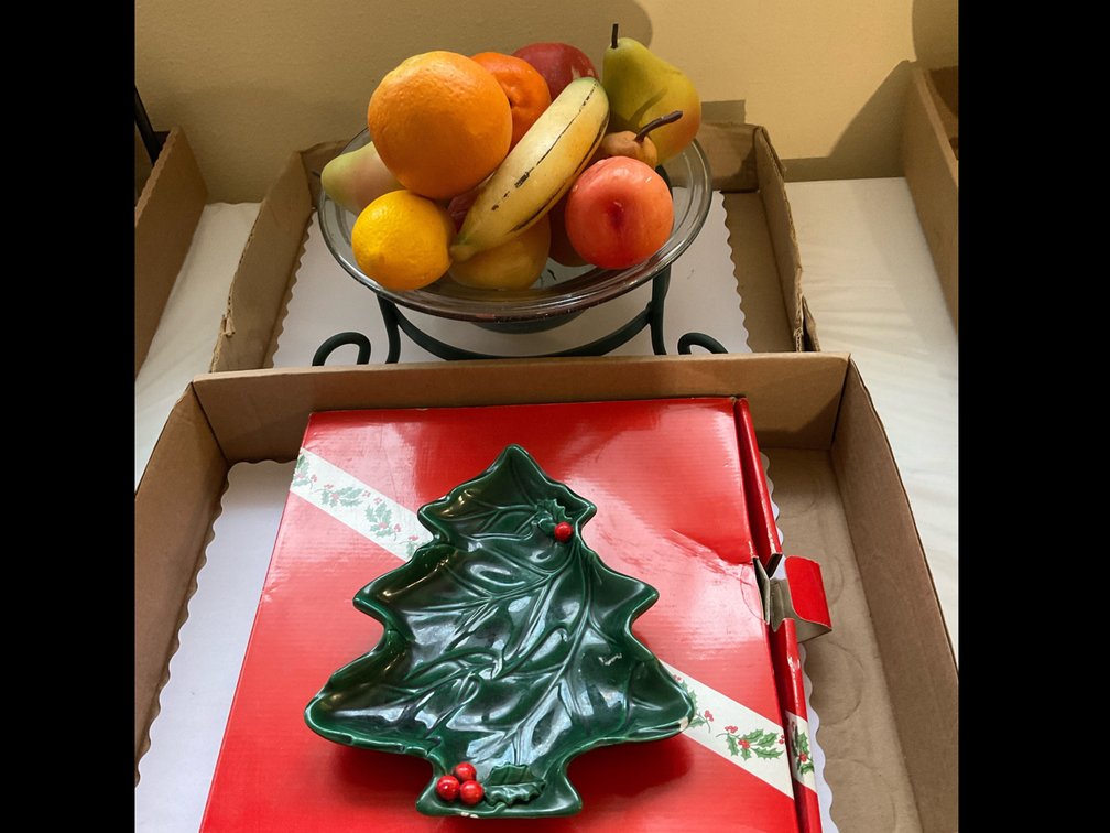 Fruit bowl and miscellaneous Christmas