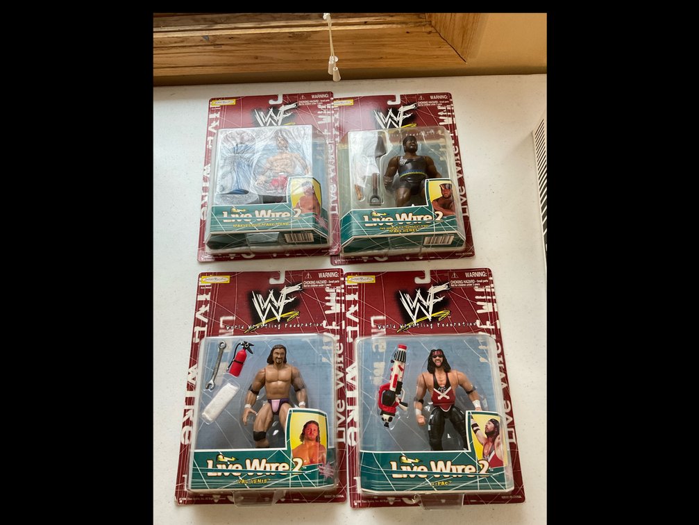 New WWF Live Wire two wrestling figurines