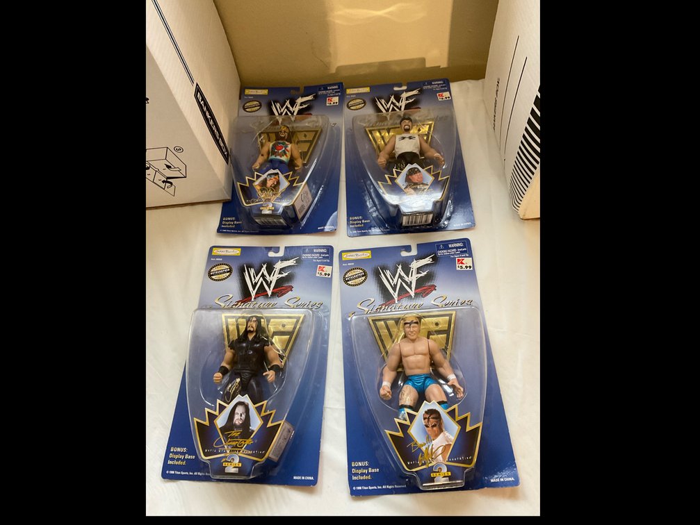 New WWF wrestling figurines