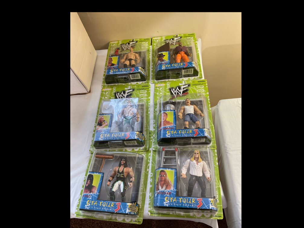 New WWF wrestling figurines