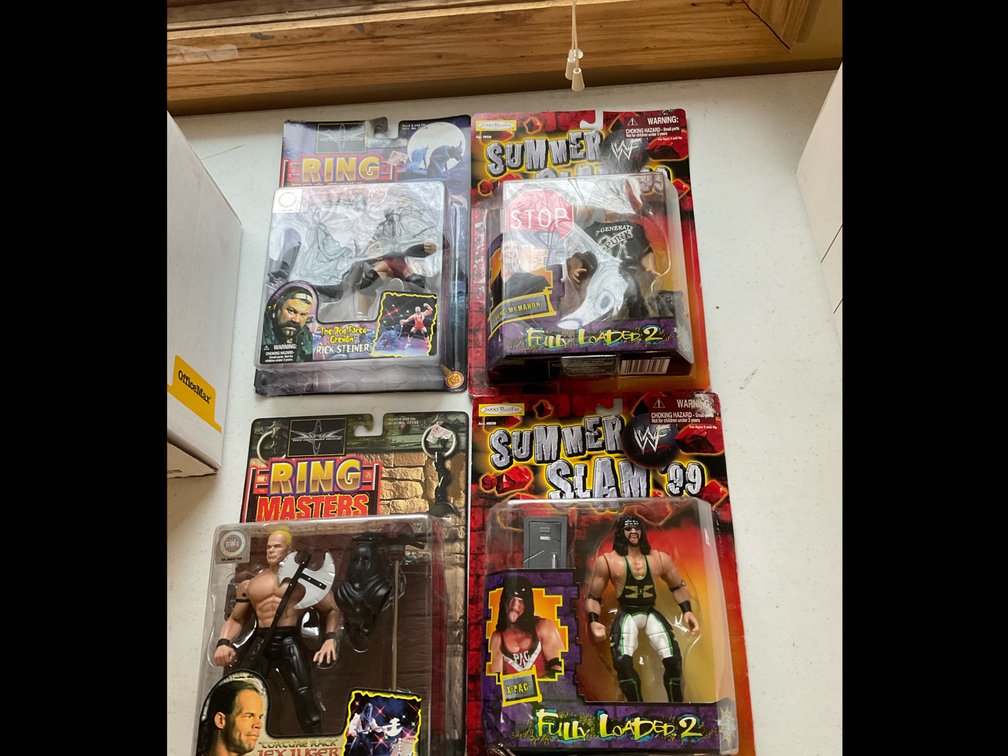 New wrestling figurines