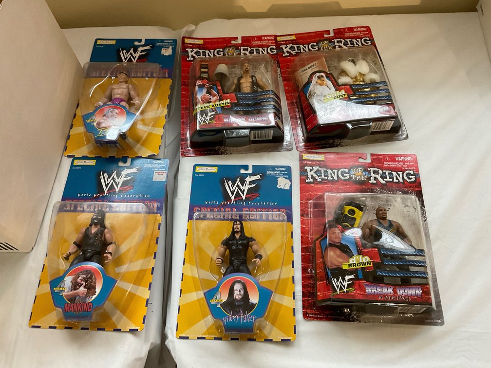 New wrestling figurines