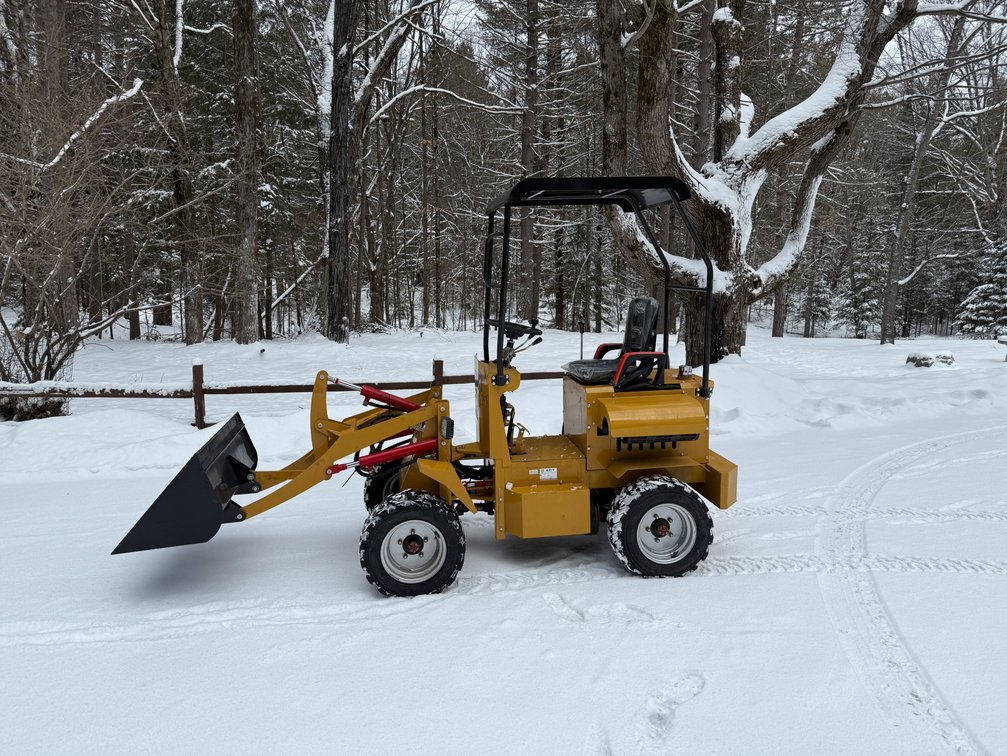 AGT Industrial Mini Loader 4x4