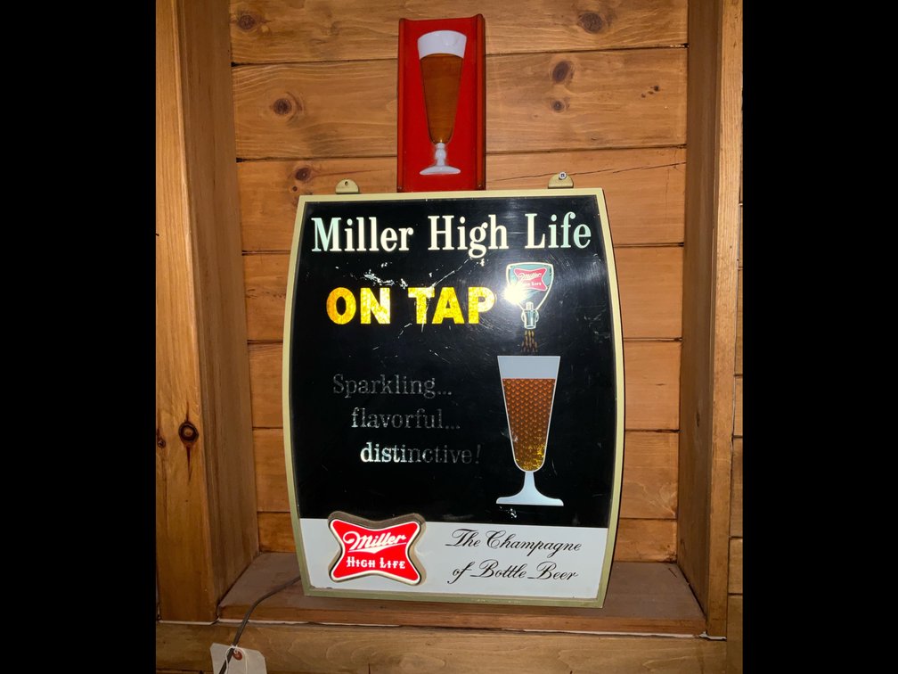 Vintage Miller High Life pouring beer motion lighted sign