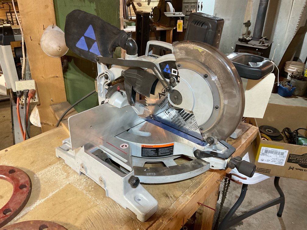 Like new Delta 12 inch miter saw