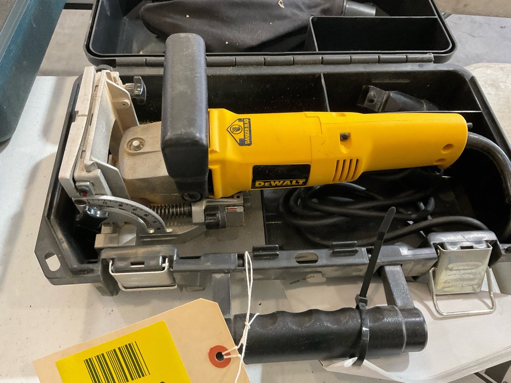 DeWalt biscuit joiner cutter