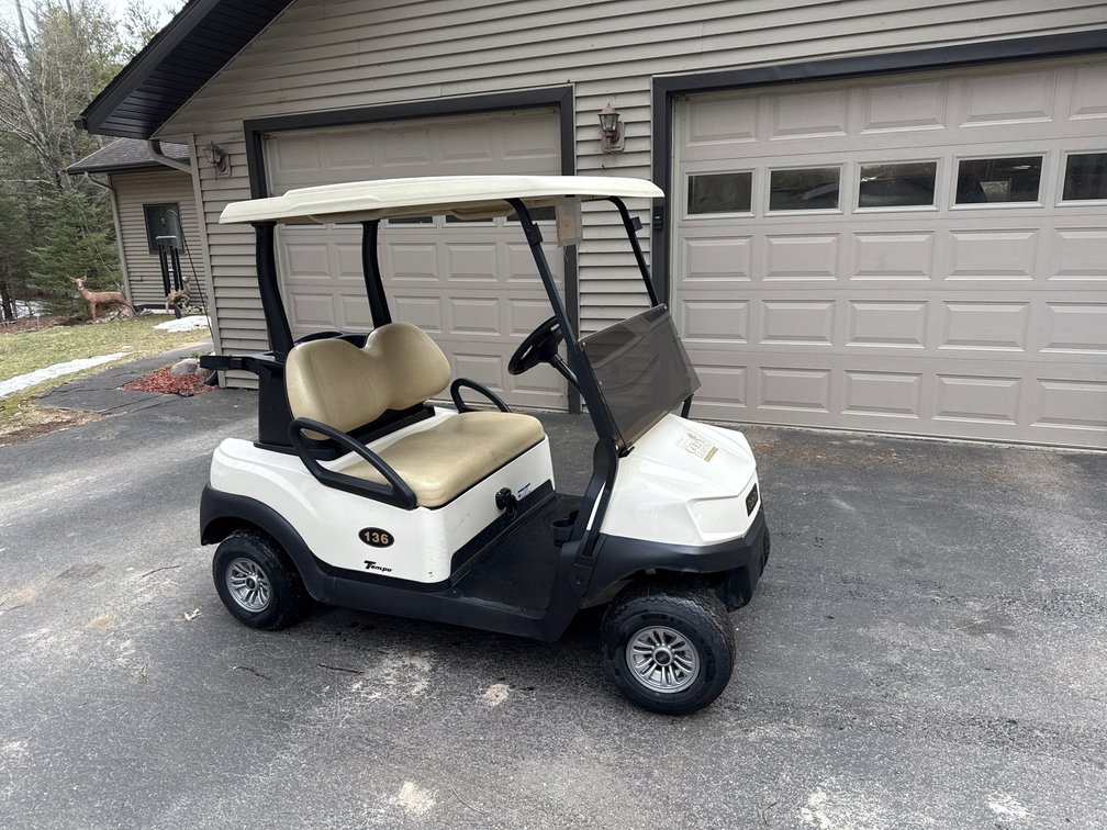 Like New Club Car Golf Cart 2021