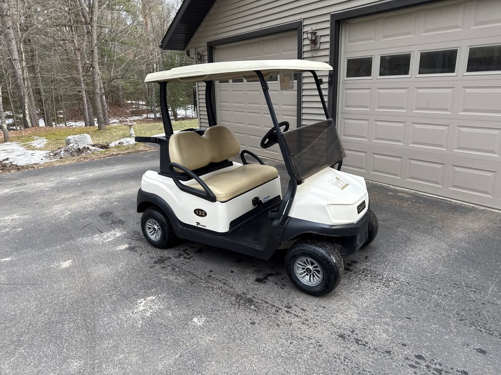 Like new Club Car Golf Cart 2021