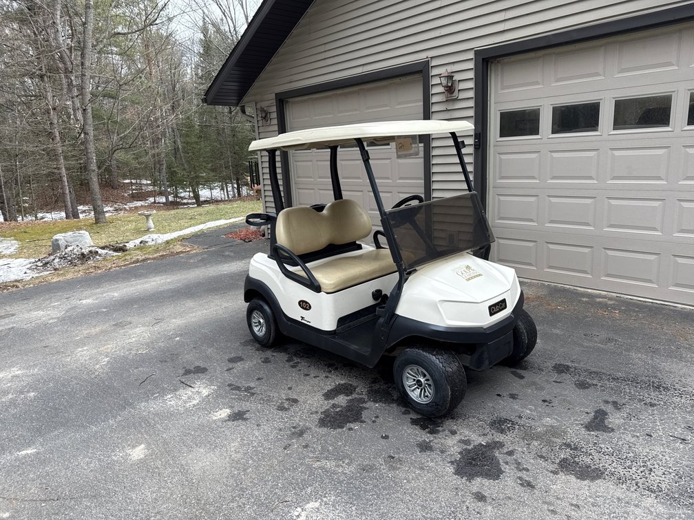 Like New Club Car Golf Cart 2021