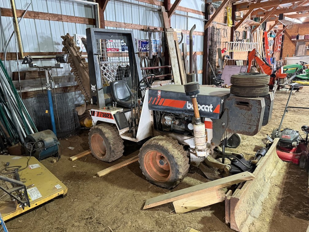 Image for Merrill WI *** Live Auction Kubota Tractor w/Backhoe, Tools, Guns, ATV,  Home Contents, Sporting Goods!