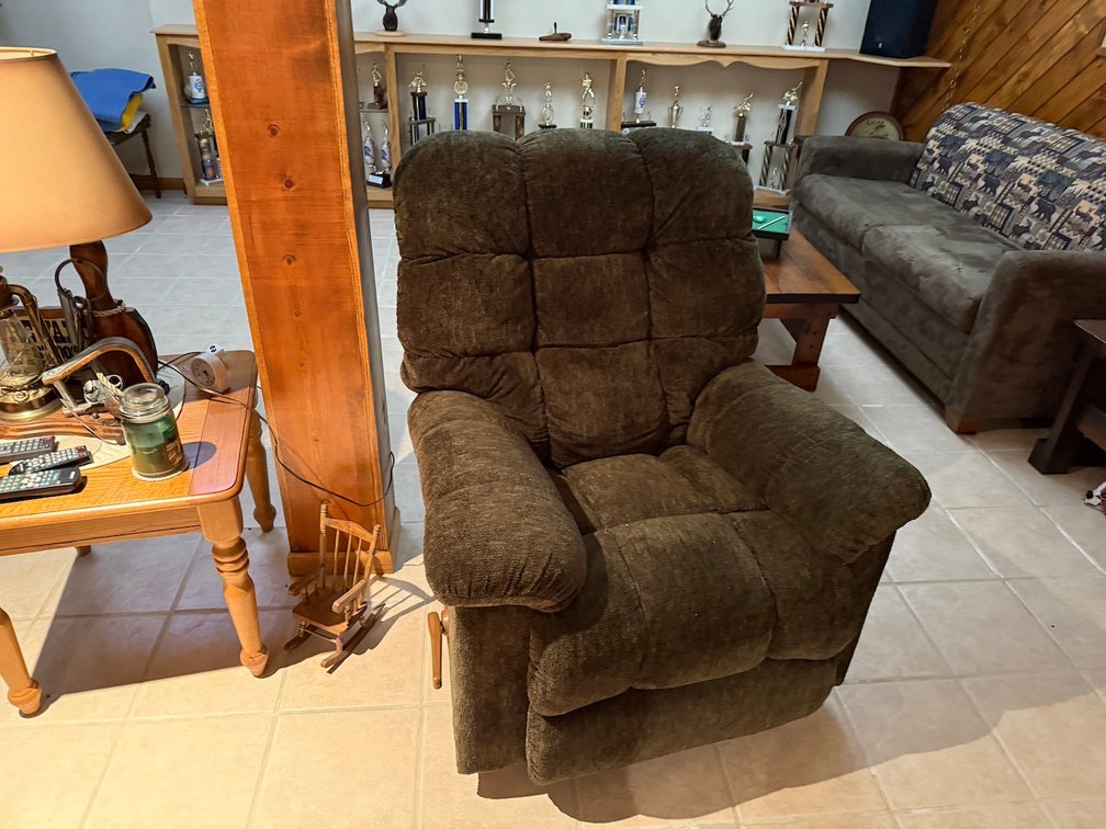 Image for Merrill WI *** Live Auction Kubota Tractor w/Backhoe, Tools, Guns, ATV,  Home Contents, Sporting Goods!