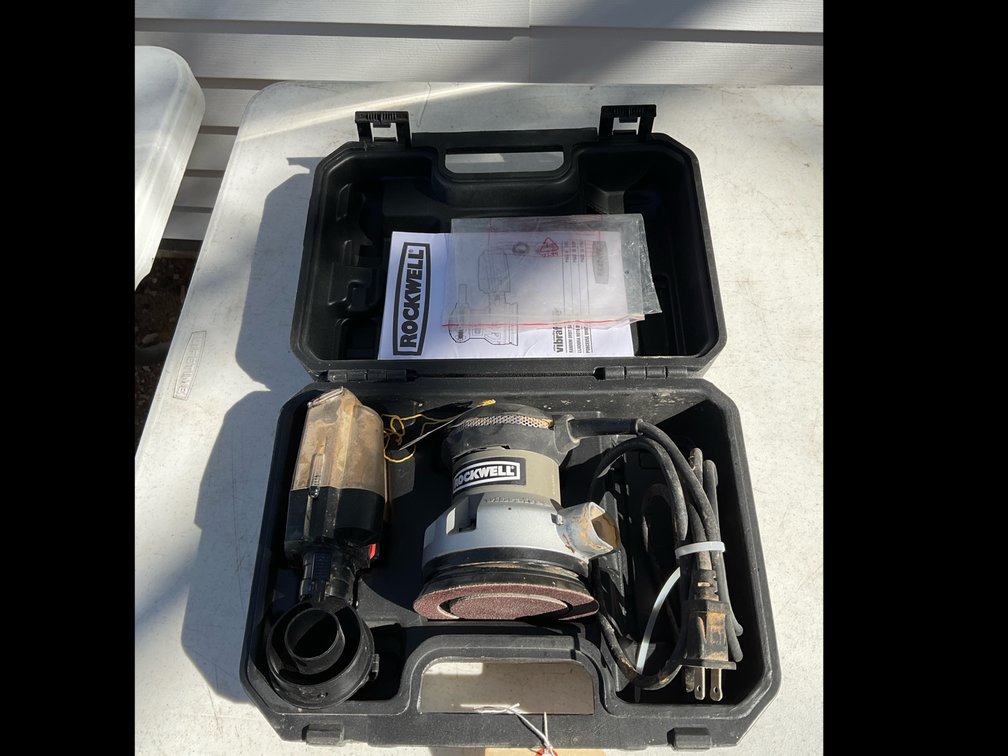 Rockwell orbital sander