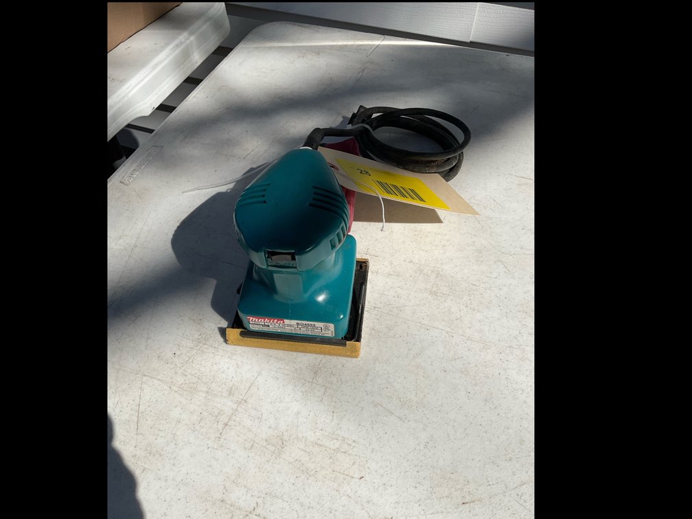 Makita palm sander
