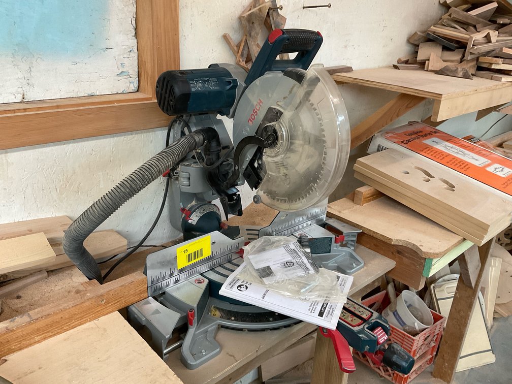Bosch sliding miter saw 12"