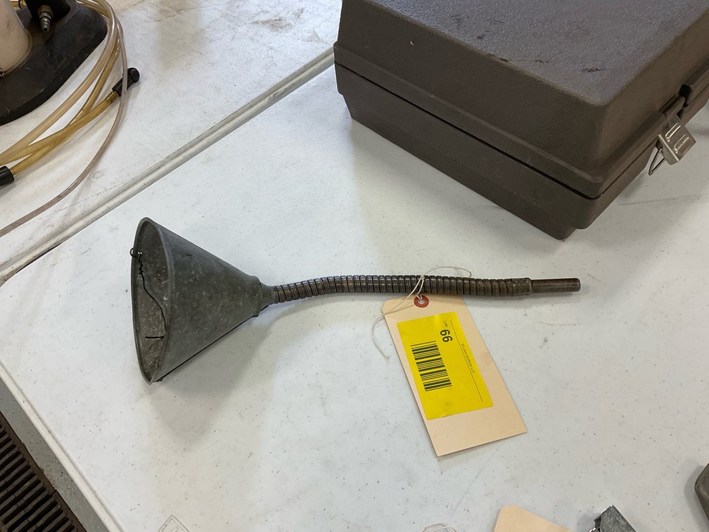 Flexible funnel