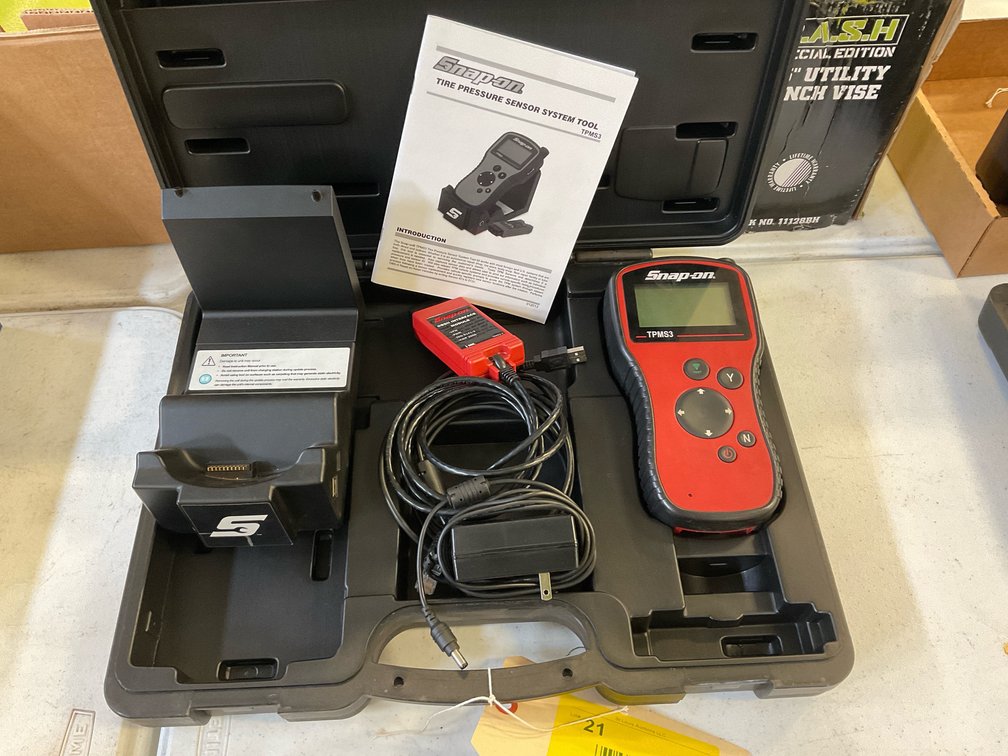 Snap-on TPMS3 tire pressure sensor system tool kit
