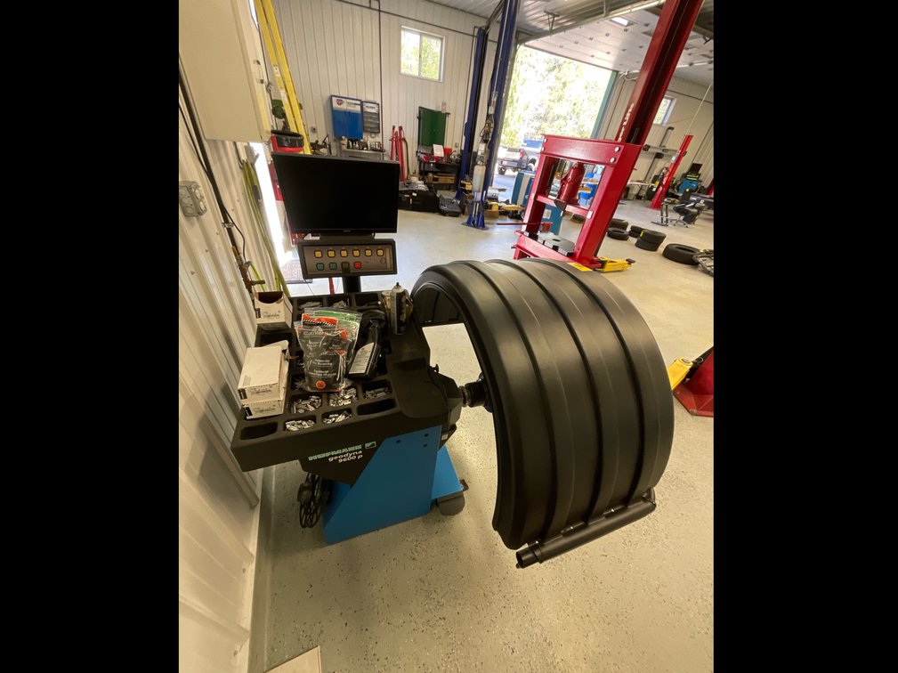 Hofmann Geodyna 9600p wheel balancer