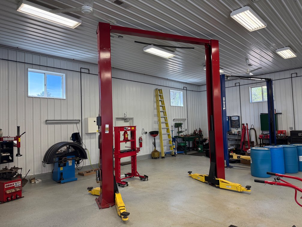 Like new 12k Challenger 2 post lift