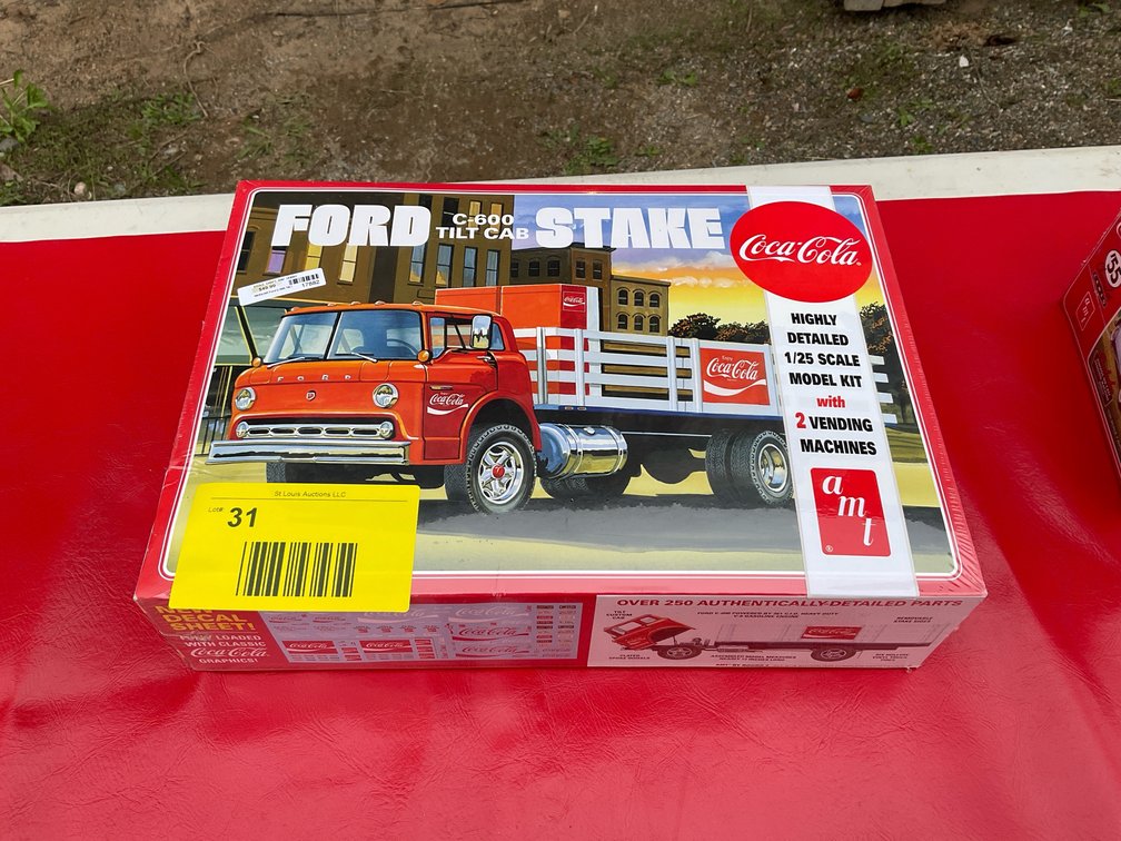 Ford C – 600 tilt cab model kit