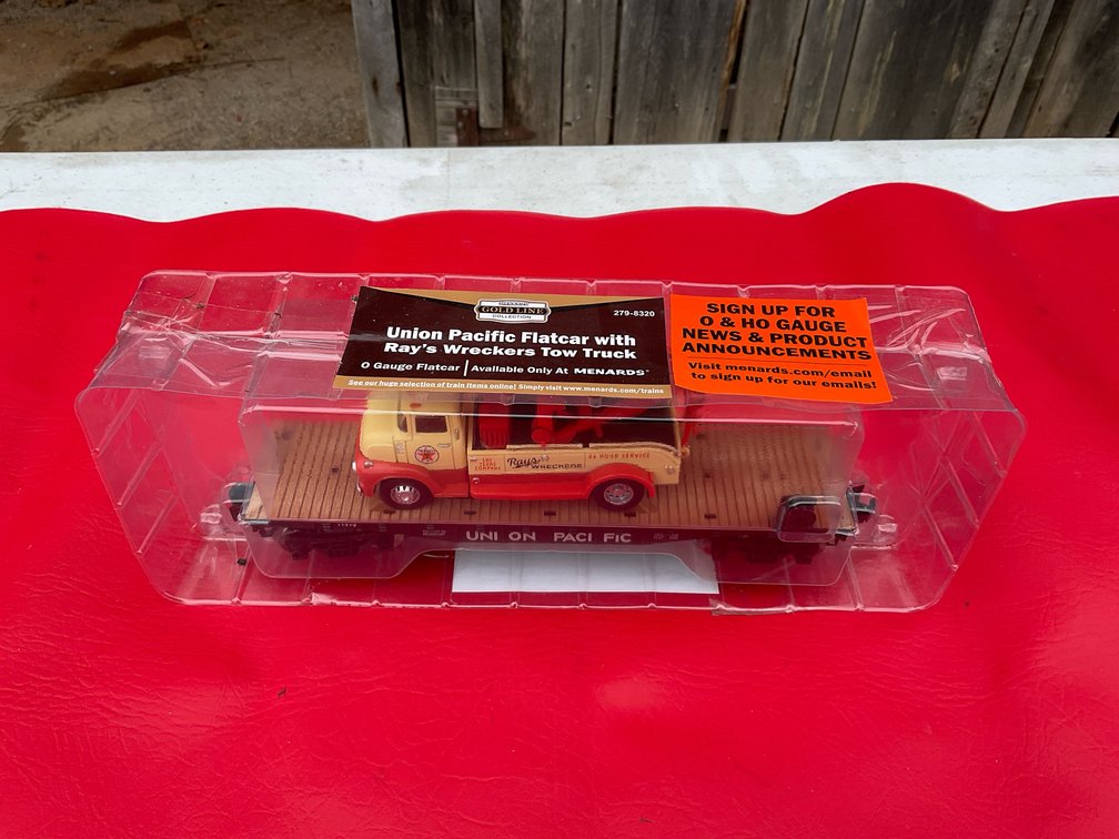 Union Pacific railroad car with wrecker