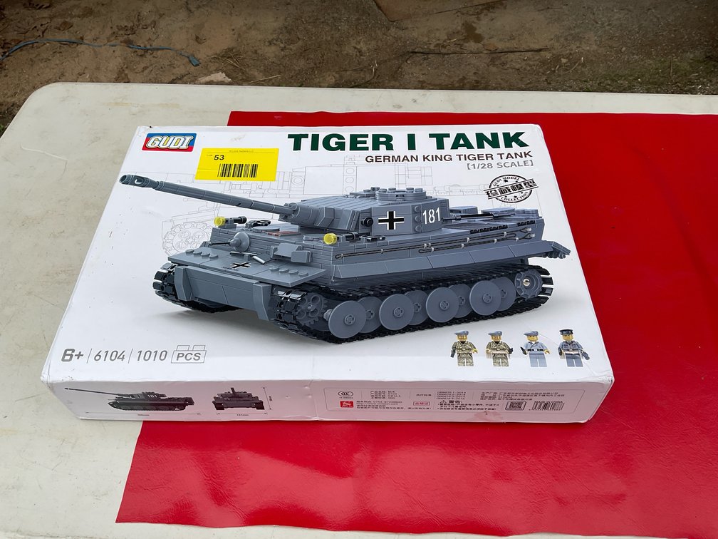 Tiger I tank Lego kit