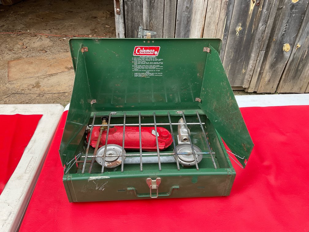 Coleman 425 camp stove