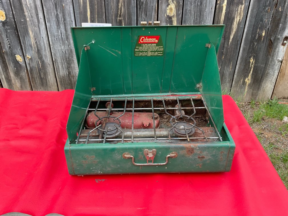 Coleman 413G camp stove