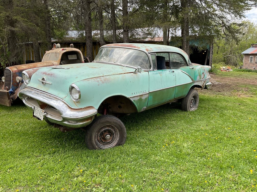 Oldsmobile car on 4 x 4 chassis