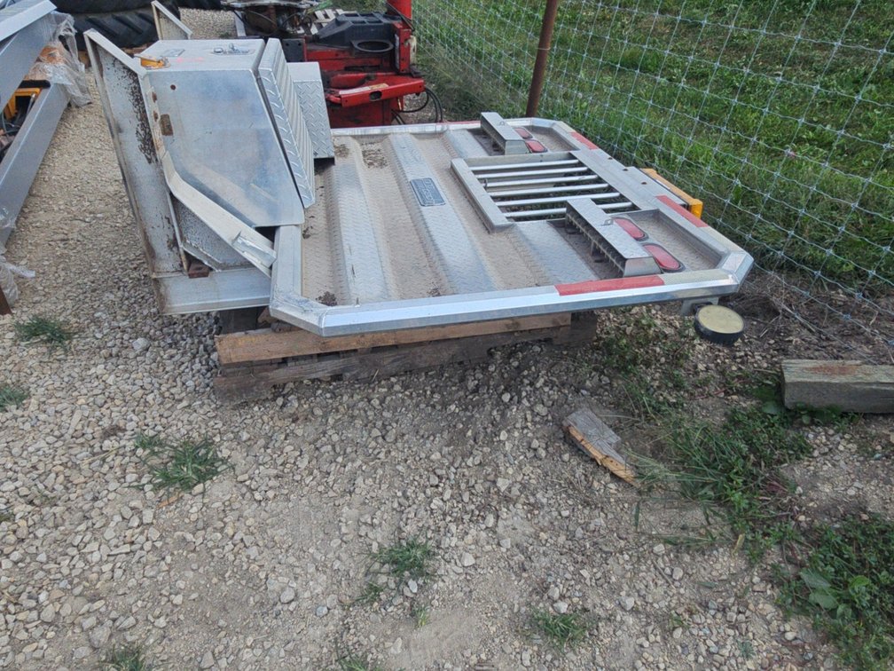 ALUMINUM SEMI HEADACHE RACK WITH TOOL BOX