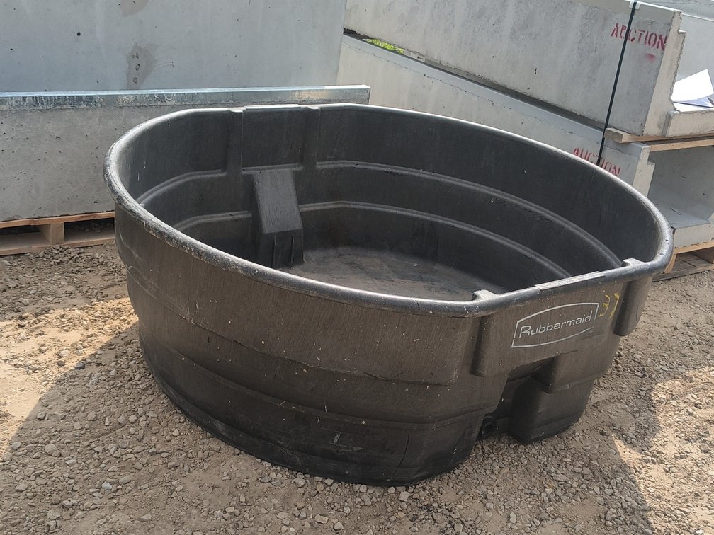 RUBBERMAID POLY STOCK TANK 5' 6" X 2'