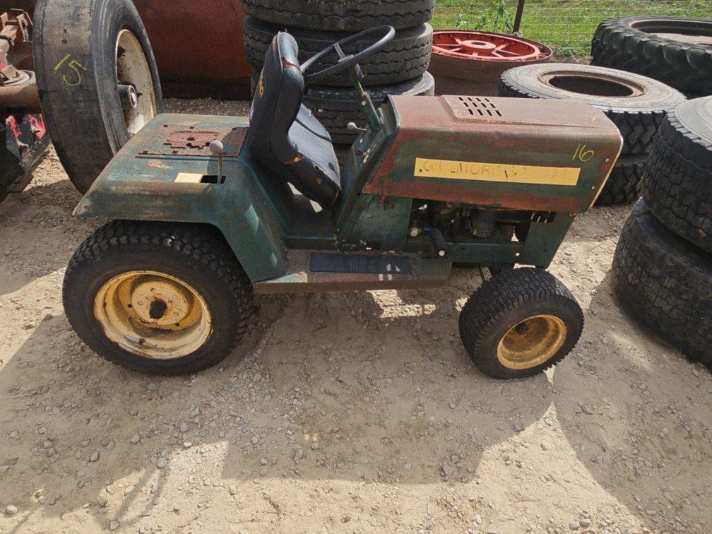 MURRAY RIDING MOWER