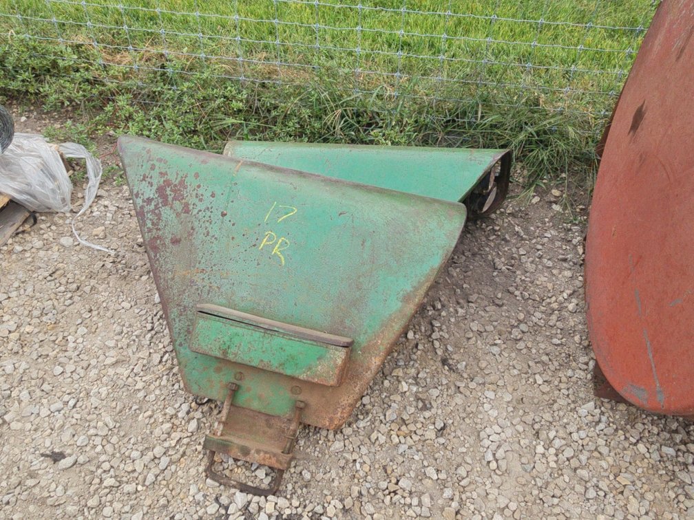 PAIR OF JOHN DEERE 3010 TRACTOR FENDERS W/ BRACKETS AND U BOLTS