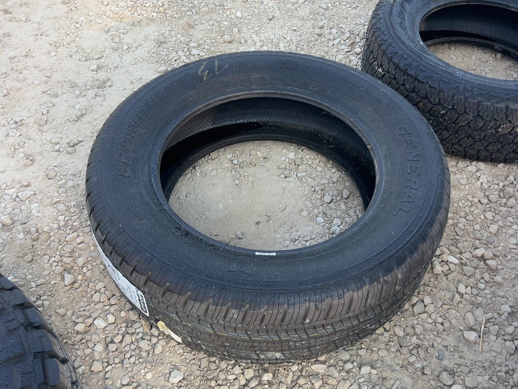 (1) NEW 275/60R20 GENERAL GRABBER TIRE